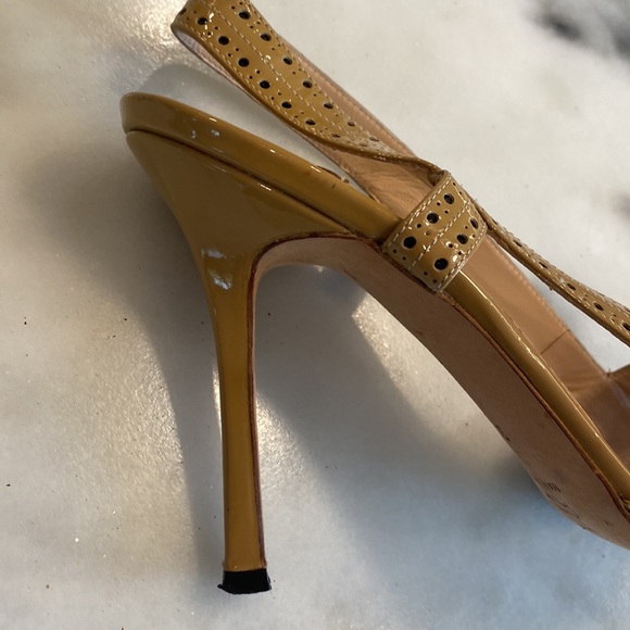 Manolo Blahnik patent leather heels - Picture 9 of 14